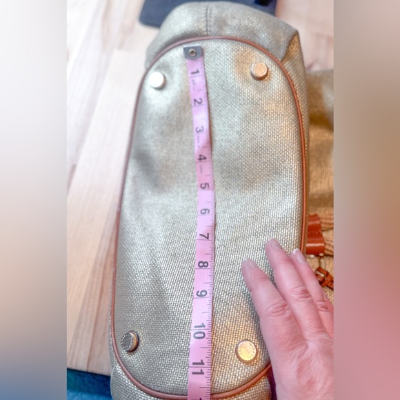 MICHAEL Michael Kors Metallic Gold Rope Tassel Shoulder Bag - Picture 15 of 16